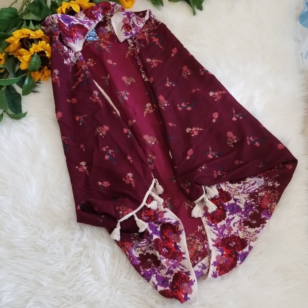 Free People Bali Wrapped In Blooms Shawl - Picture 2 of 4